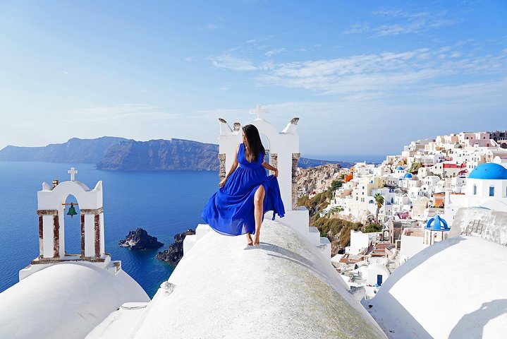 Santorini 3 Hours Photo Tour With Your Personal Photographer