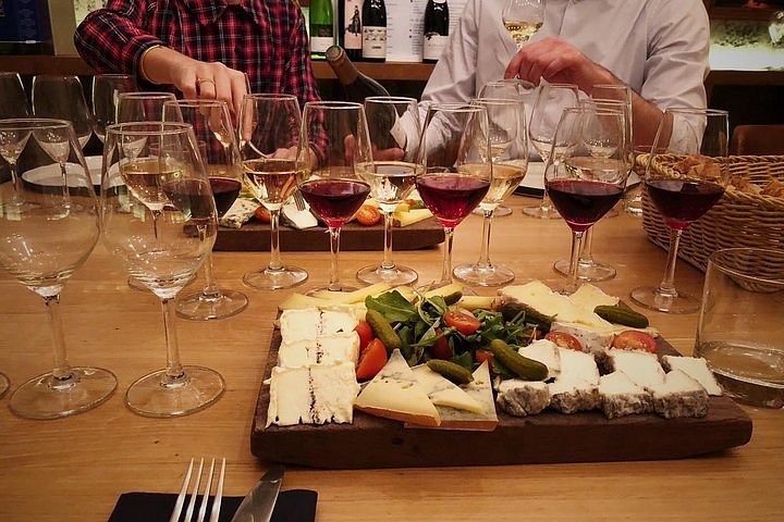 Unique Premium French Wine And Cheese Tasting Experience With A Certified Sommelier In Central Paris